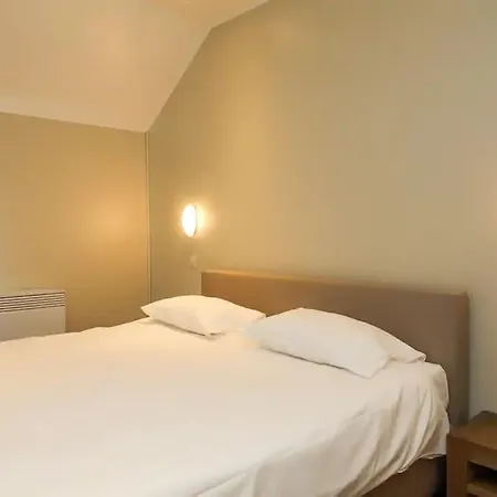 2 Au Bord Du De L'eau D'heure Villa