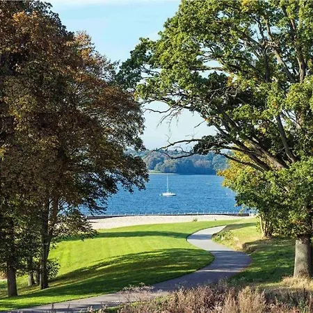 2 Au Bord Du De L'eau D'heure Villa