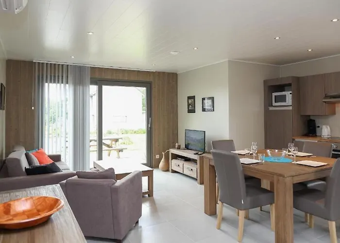 2 Au Bord Du De L'eau D'heure Villa